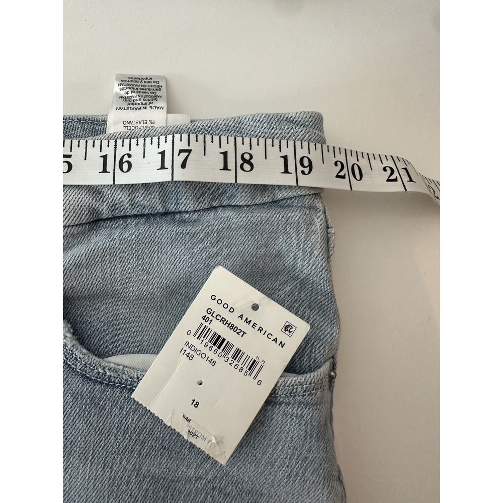 New Good American Jeans GOOD LEGS CROPPED Women's Size 18 Plus Blue Distressed - Picture 7 of 11
